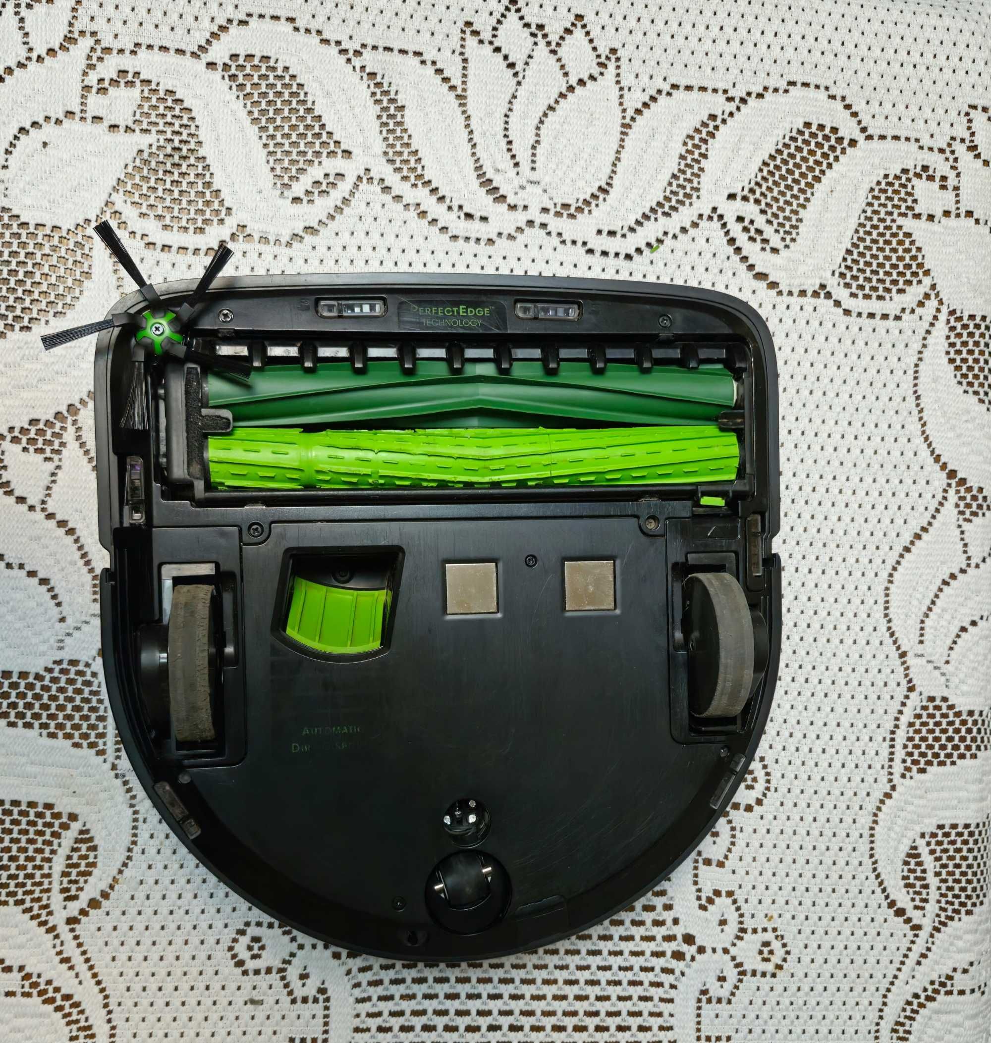 Robot sprzątający iRobot Roomba s9+ z stacją ładującą