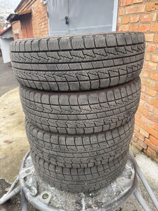 Шина резина Roadstone 175/65/14 зима