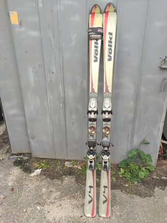 Лыжи Völki 160 см. С креплением.