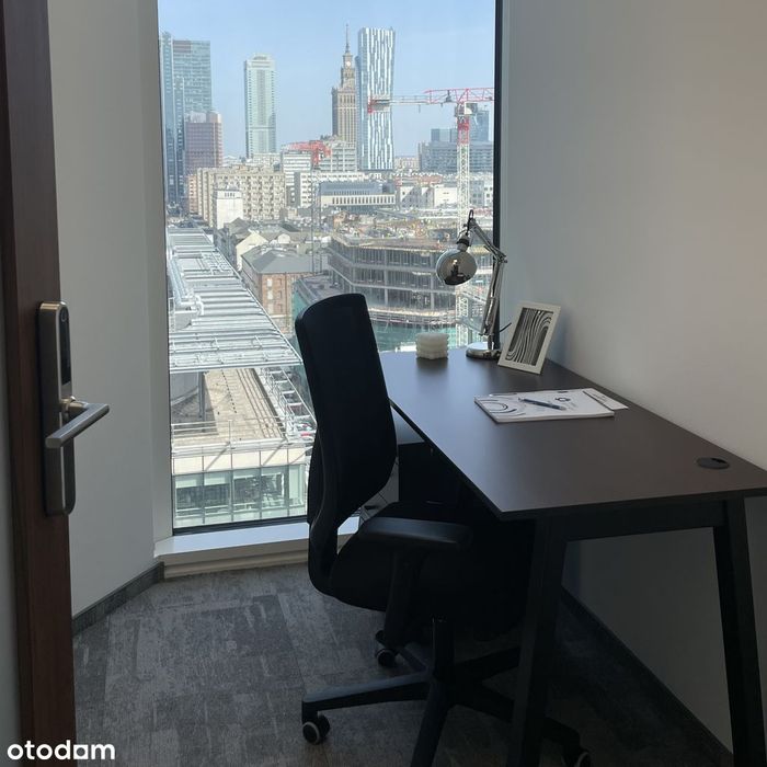 Jednoosobowe Biuro Serwisowane Z Widokiem na Centrum Miasta