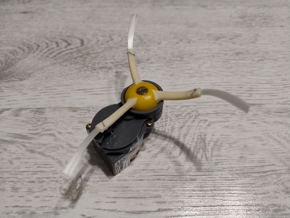 Moduł szczotki bocznej z Nową szczotką Irobot Roomba 605