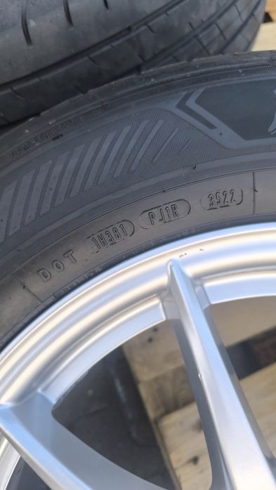 Felgi Mercedes alufelgi 17" opony Goodyear