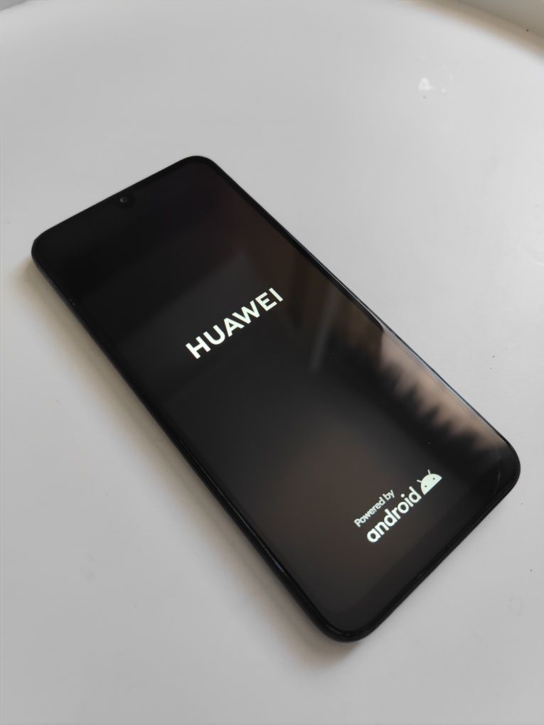 Huawei P smart 2019. .64gd