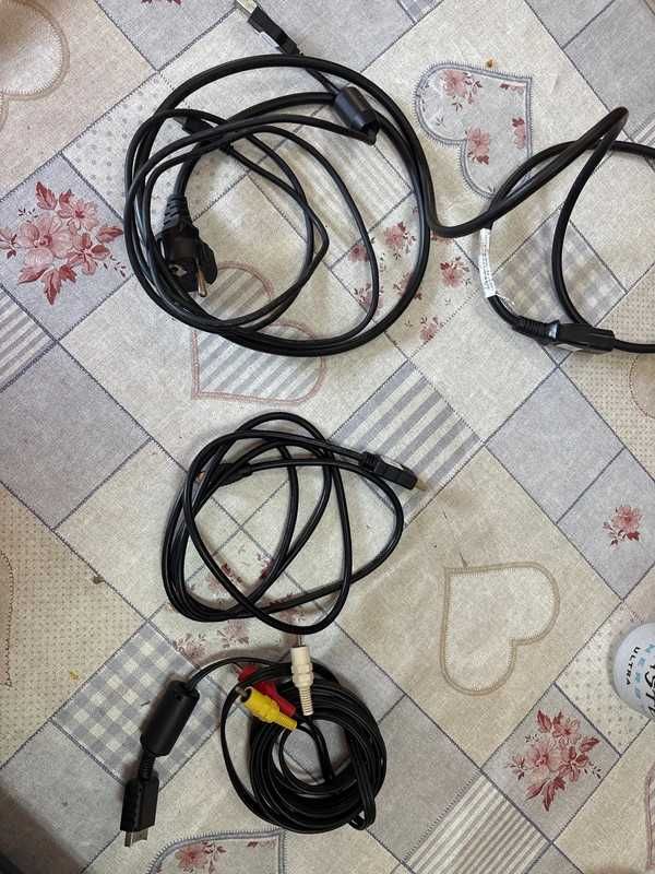 PlayStation 3 + comandos + cabos