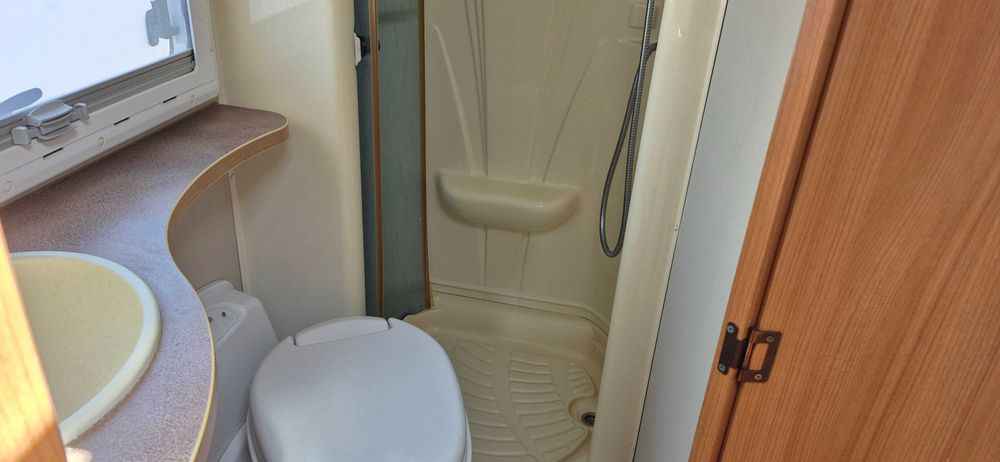 FORD TRANSIT 2.4 TDCI 140 CV - CHASSON 28 - 5 LUGARES - 6 DORMIDAS