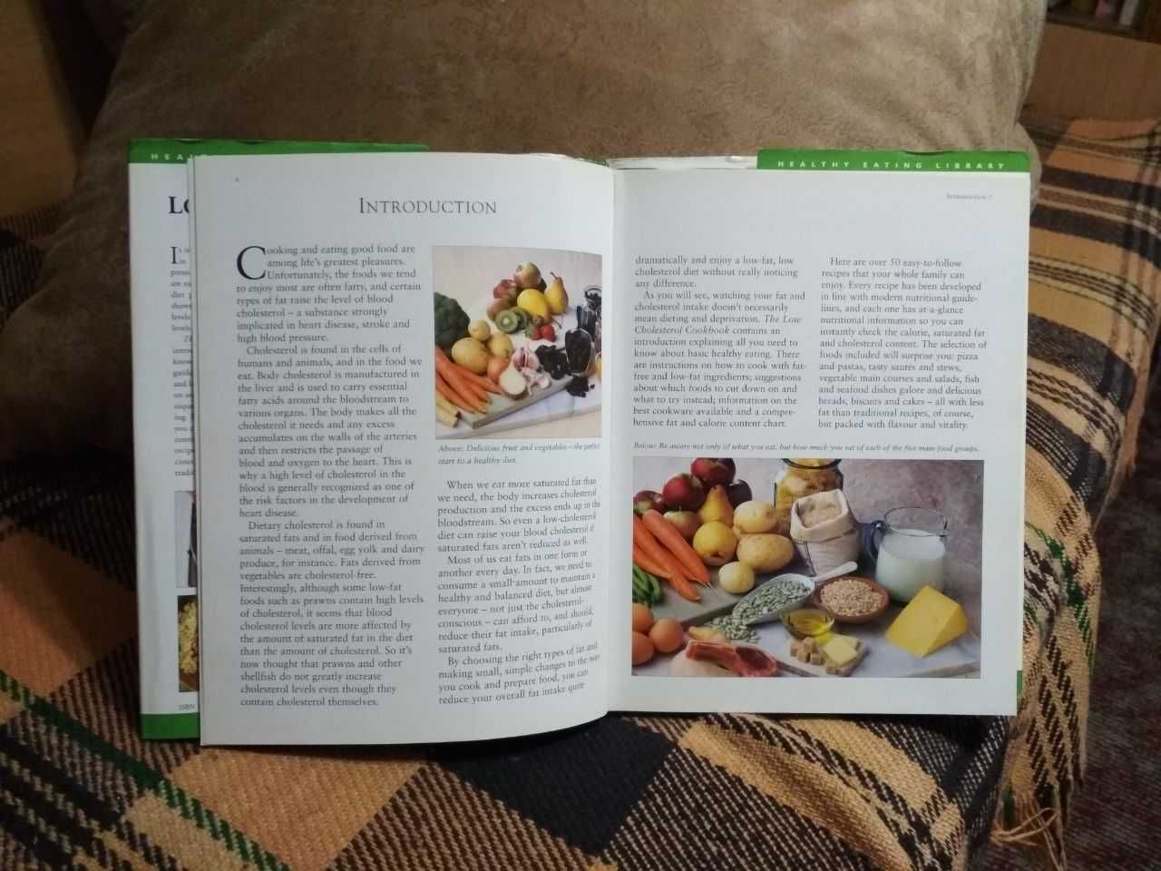 Кулинарные книги: "Off duty", "Cholesterol", "Baby and Toddler Book"