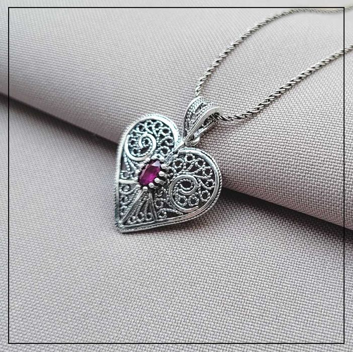 Filigranowa zawieszka serduszko Telkari z różowym oczkiem – Srebro 925