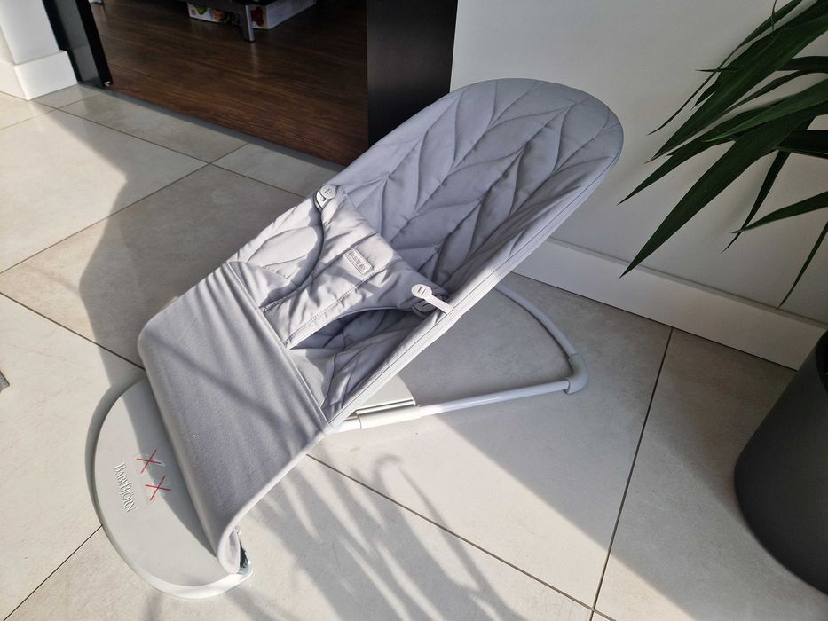 Bujaczek/leżaczek babybjorn szary jak nowy