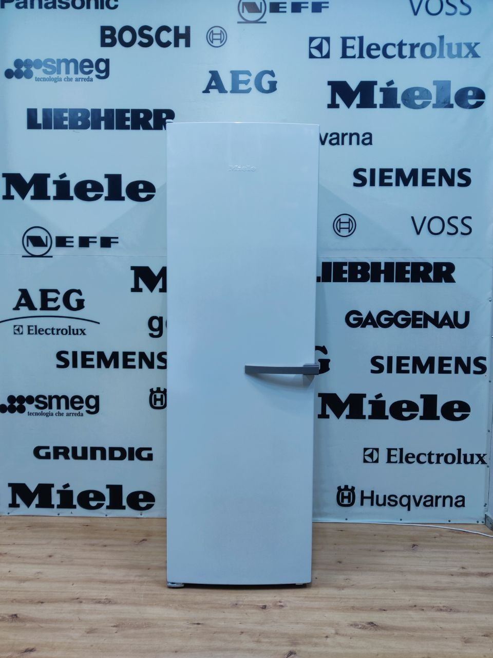 Однокамерний Великий холодильник Miele™K14827SD PREMIUM. Germany