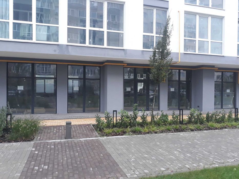 Оренда фасадного приміщення 212 кв.м, вул.Тернопільська,46а
