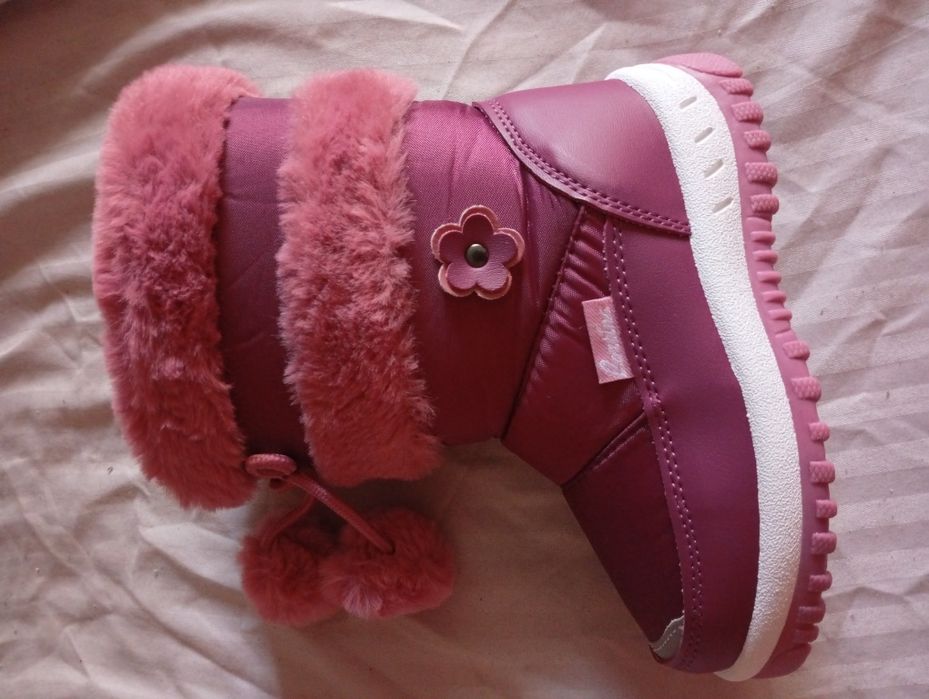 Продам НОВЫЕ зимние сапоги,овчина,покупали в Германии,стелька 18 см