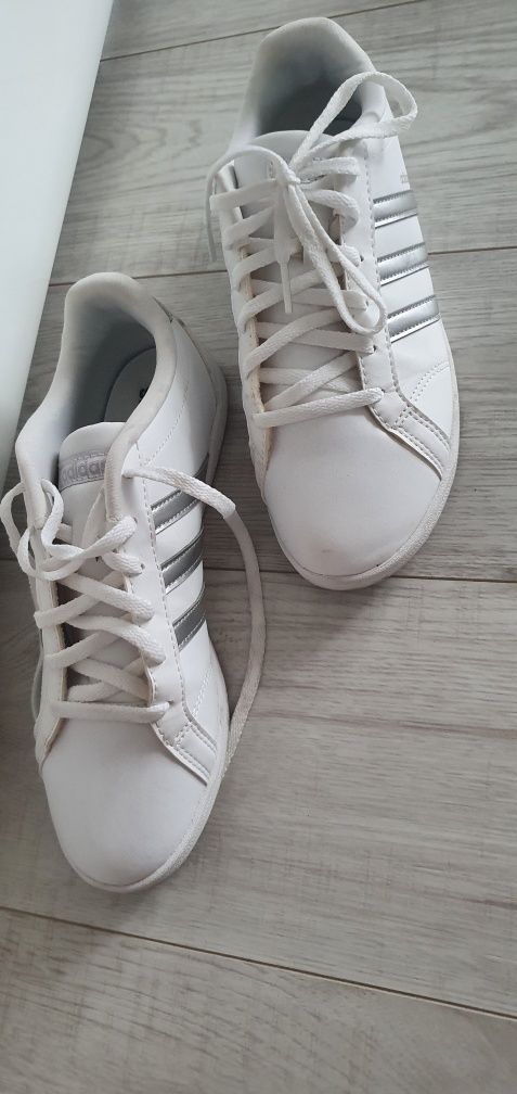 Damskie buty Adidas