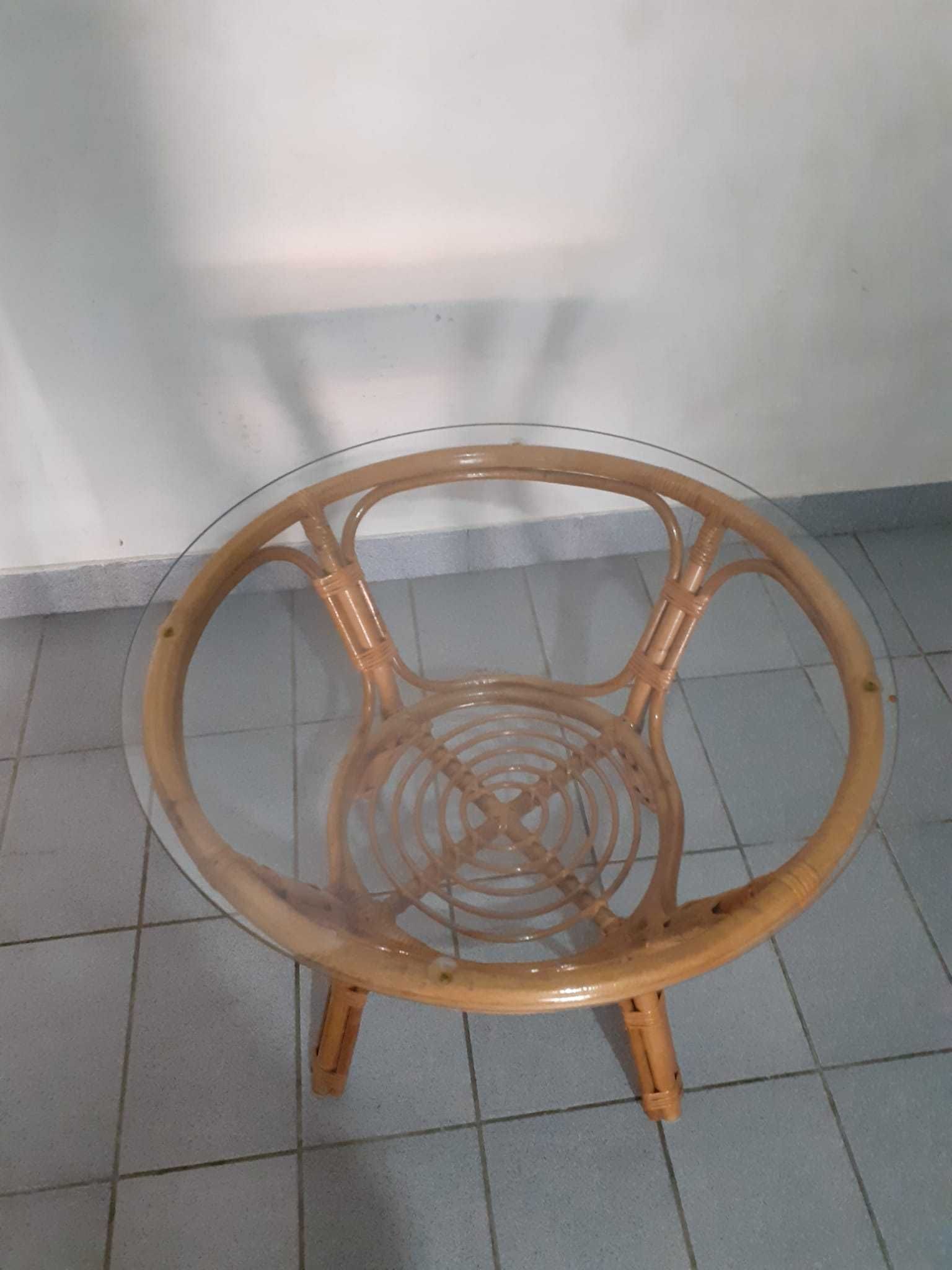 Mesa de centro em bambu