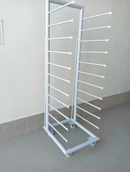 Carro para tabuleiros de pastelaria  usado