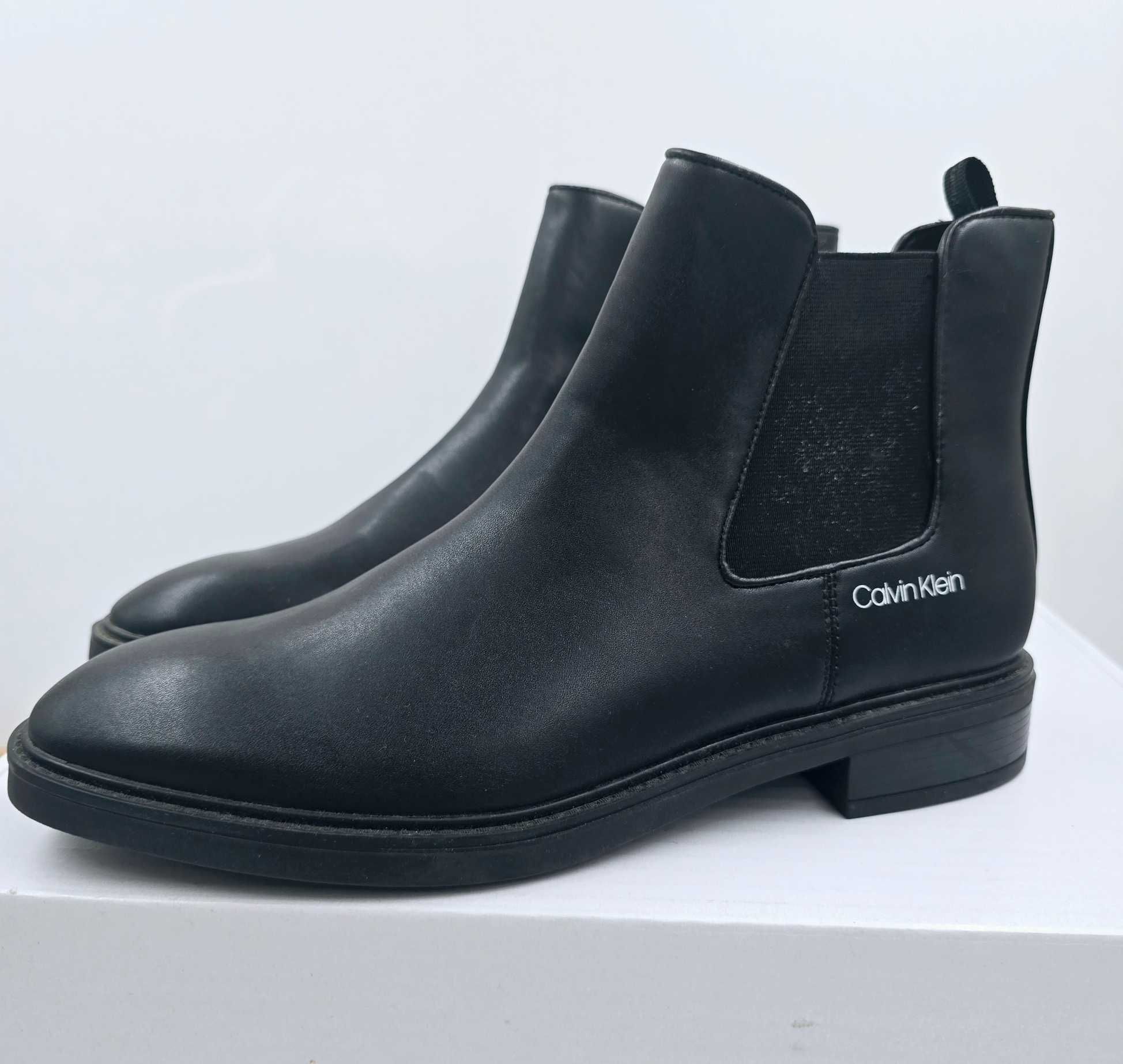 Sztyblety  Calvin Klein czarne botki wsuwane  R.39  CA12L