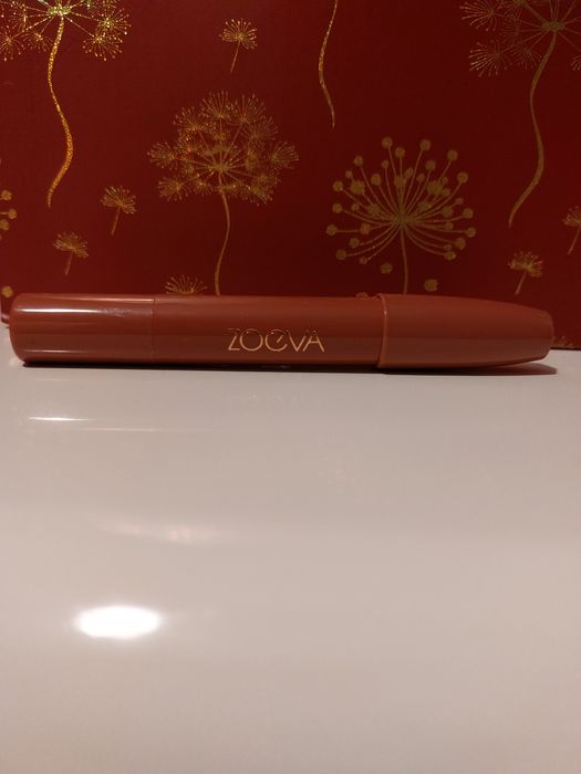 Zoeva kredka lip