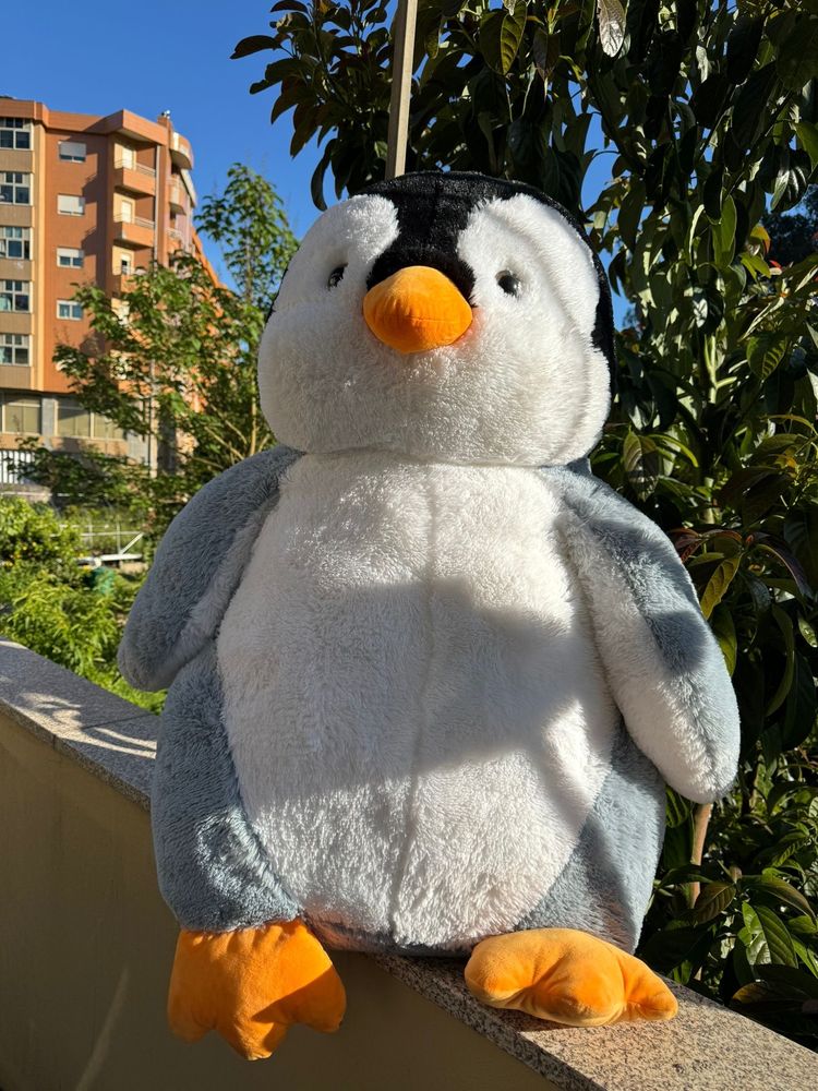 peluche pinguim bom estado