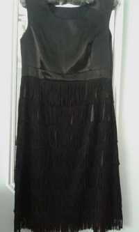 Czarna sukienka z frędzlami S