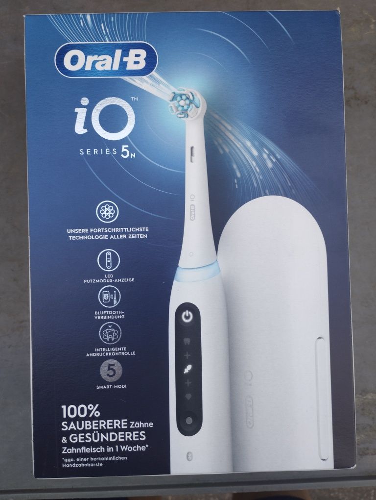Электрическая зубная щетка Braun Oral-B iO Series 5  White