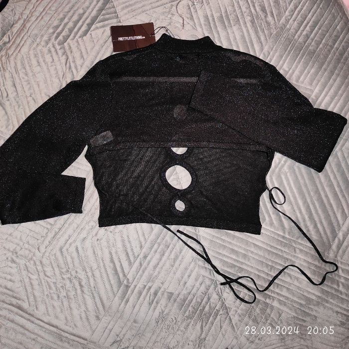 Крута кофта від  pretty little thing , plt