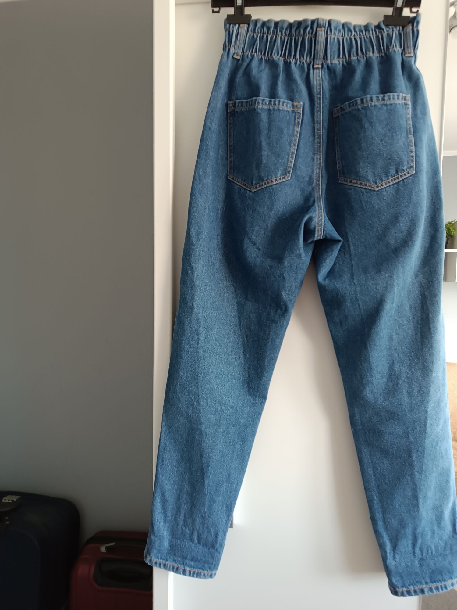 Sprzedam damskie jeansy