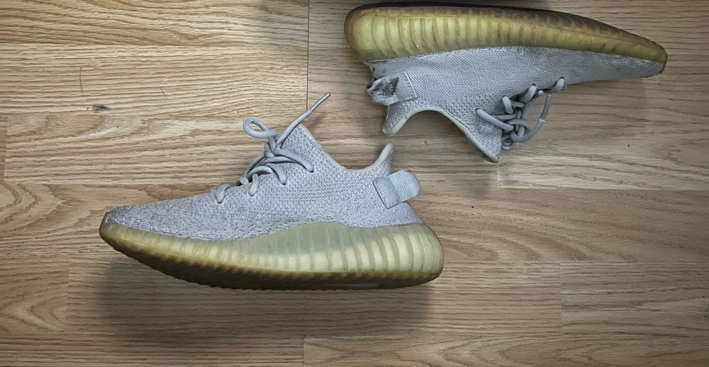 Adidas Yeezy Sesame