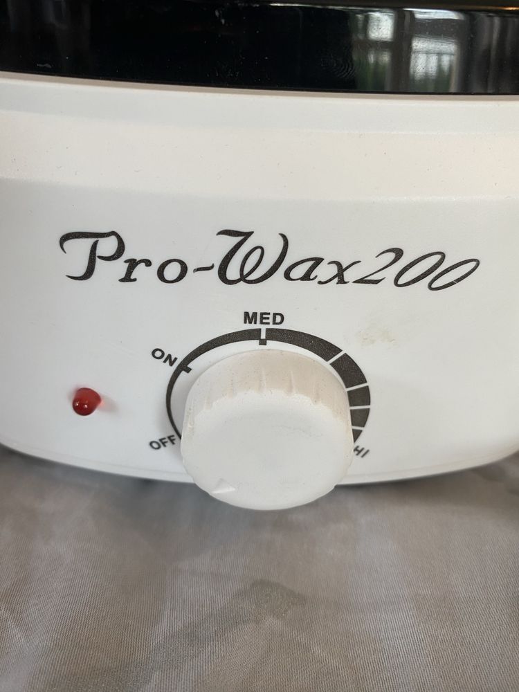 Pro-vax podgrzewacz wosku w zestawie woska i paski