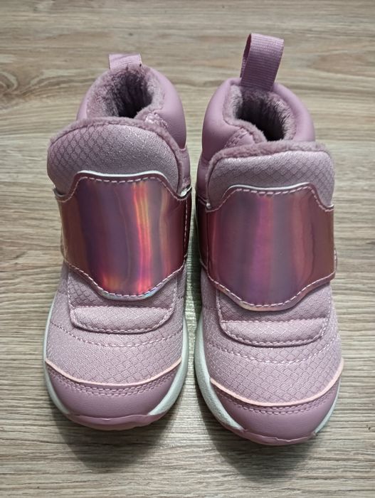 Zimowe buty dla dziewczynki