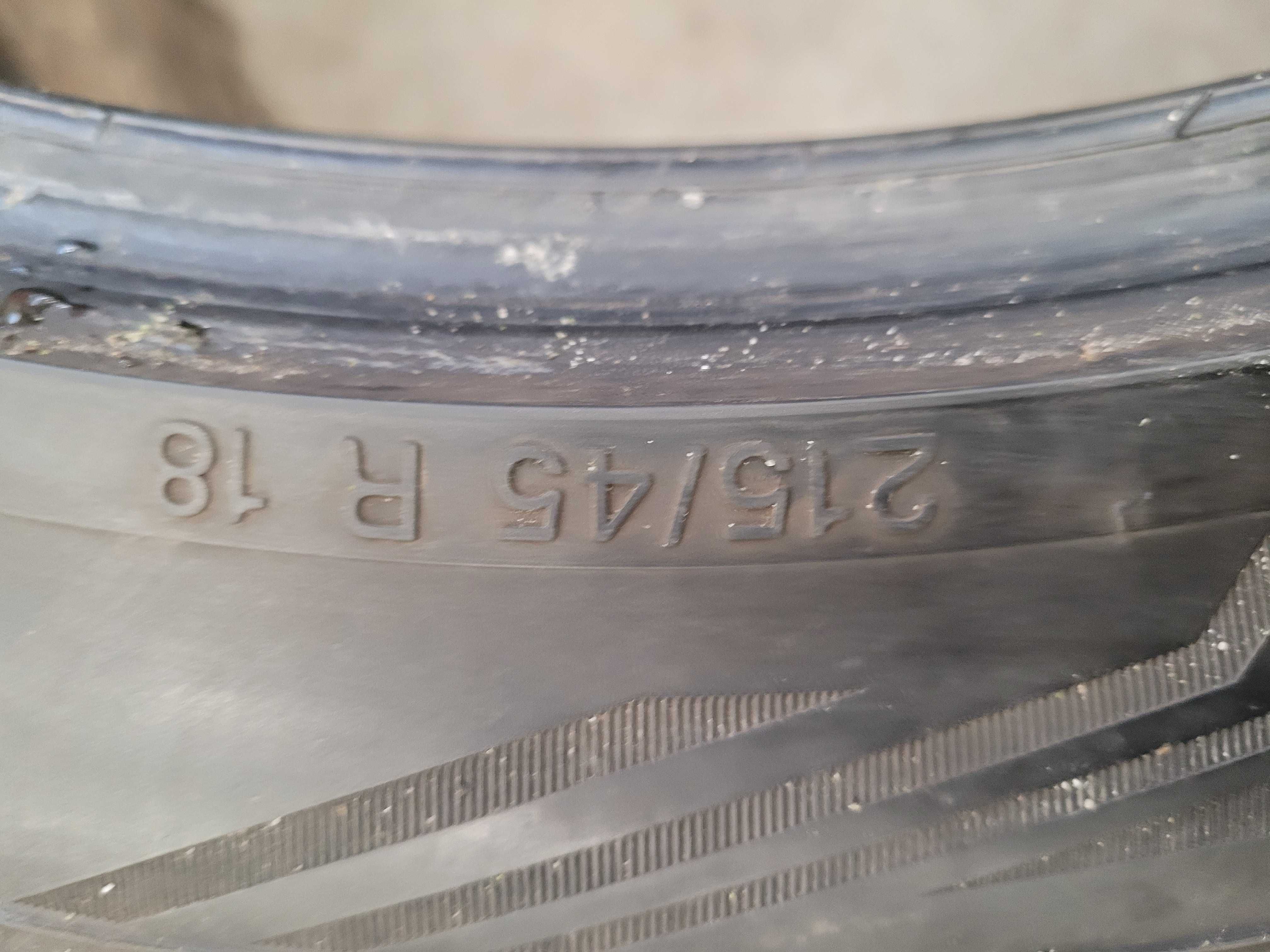 Opony 215/ 45 18 vredestein 2 sztuki