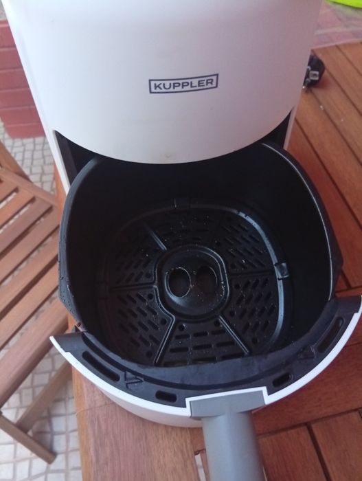 Air fryer como nova apenas usada três veses.