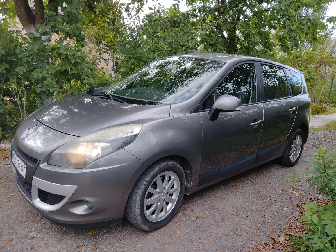 Renault Grand Scenic 2010