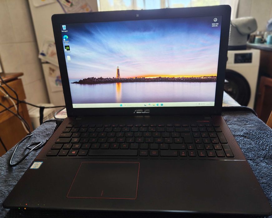ASUS Gaming • i5 • GTX 950M • 12GB RAM • SSD 240GB • Bateria Nova