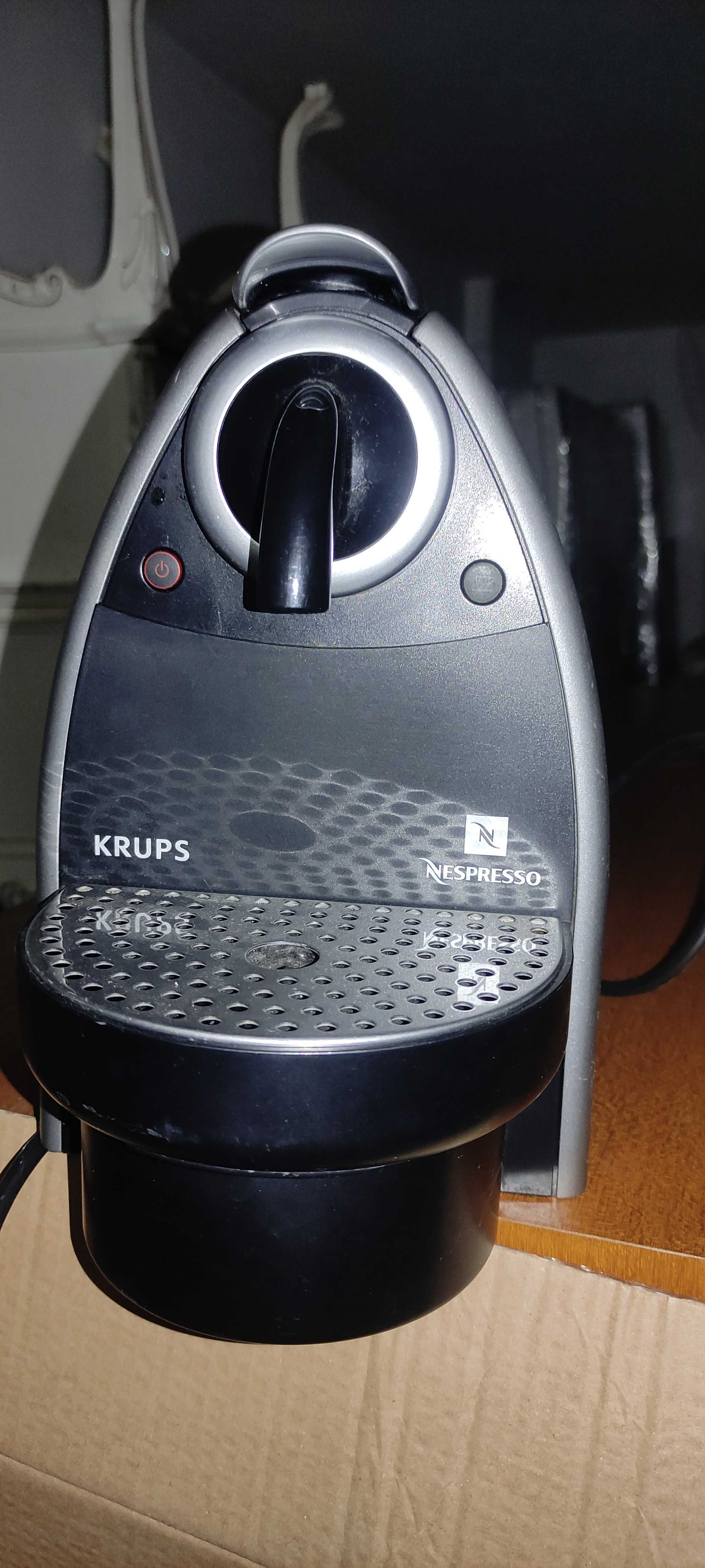 maquina de café Nespresso krups a funcionar