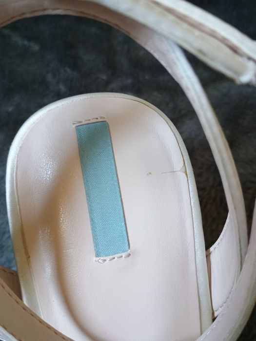 Buty na obcasie klockowym