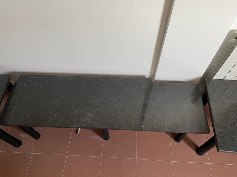 Mesas de apoio sala em granito preto impecáveis