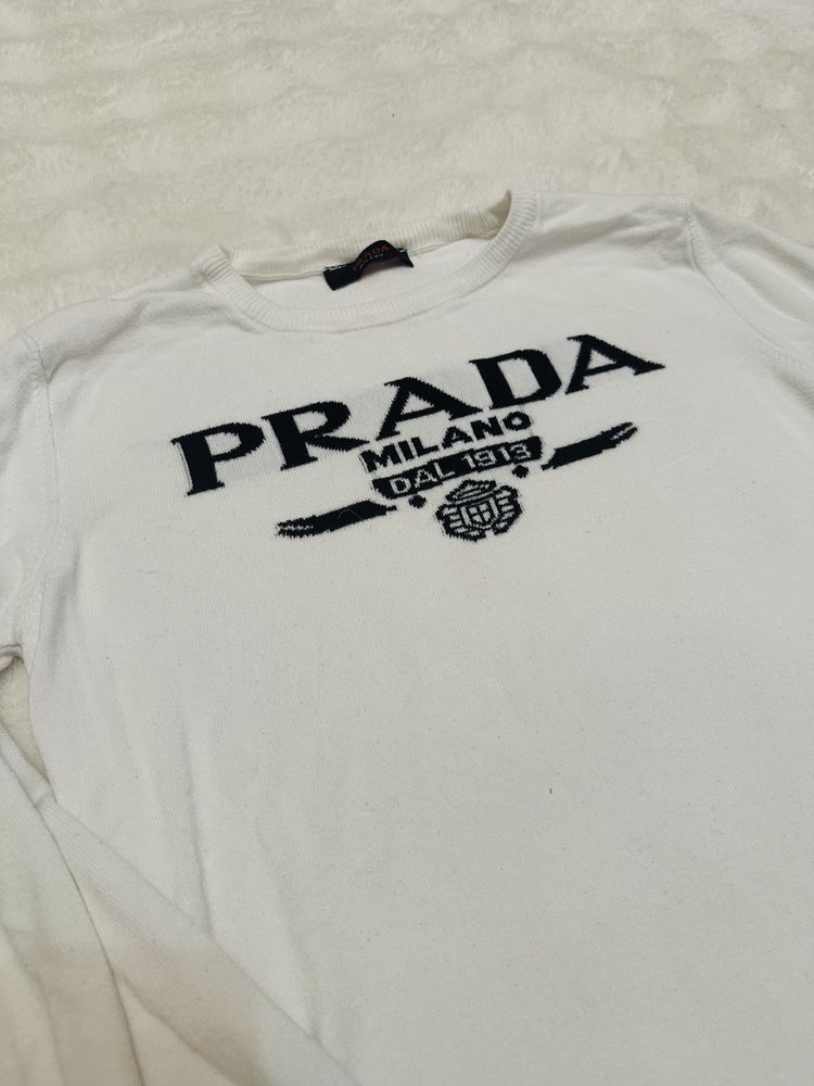 Sweterek Prada M