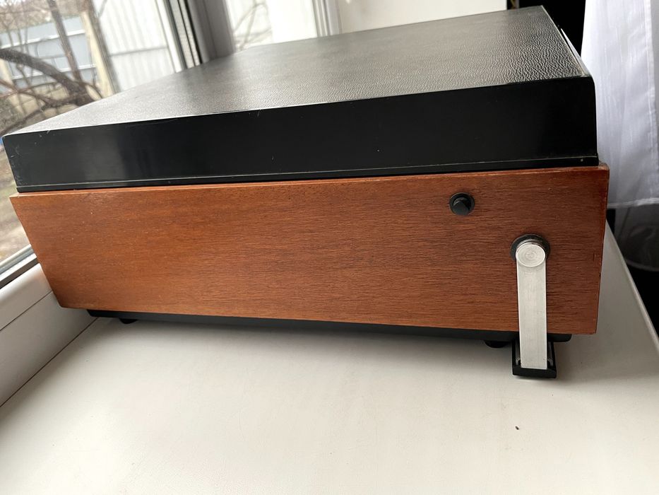 Бабінний магнітофон Сатурн 201