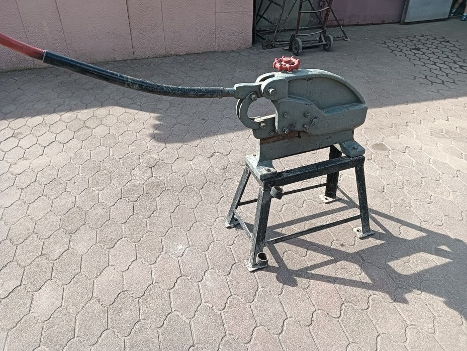 Gilotyna ręczna do cięcia blachy nożyce