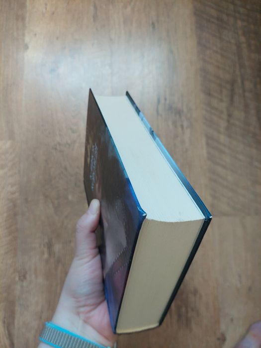 A. Achell, Клинок королеви. Дитя тіней