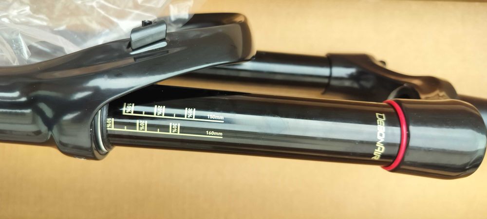 rock shox yari rc 150mm nova