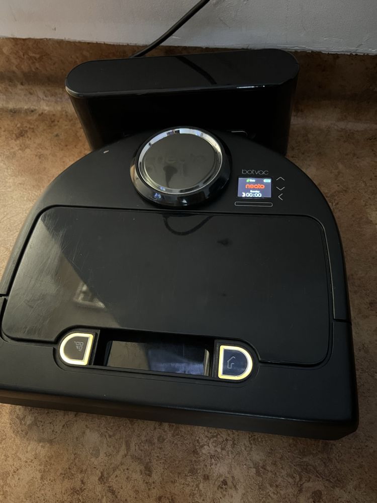 Robot sprzaątajacy neato bootvac connected dc02