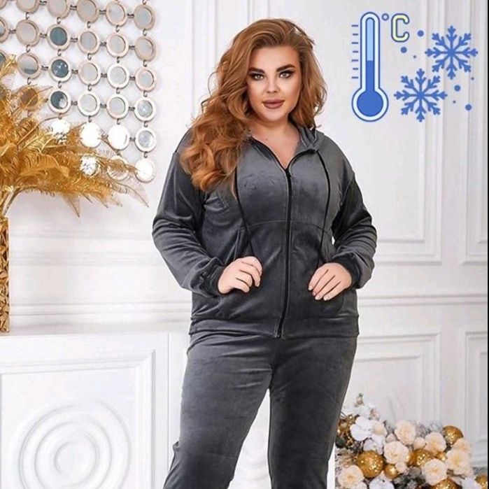 Жіночій костюм на меху