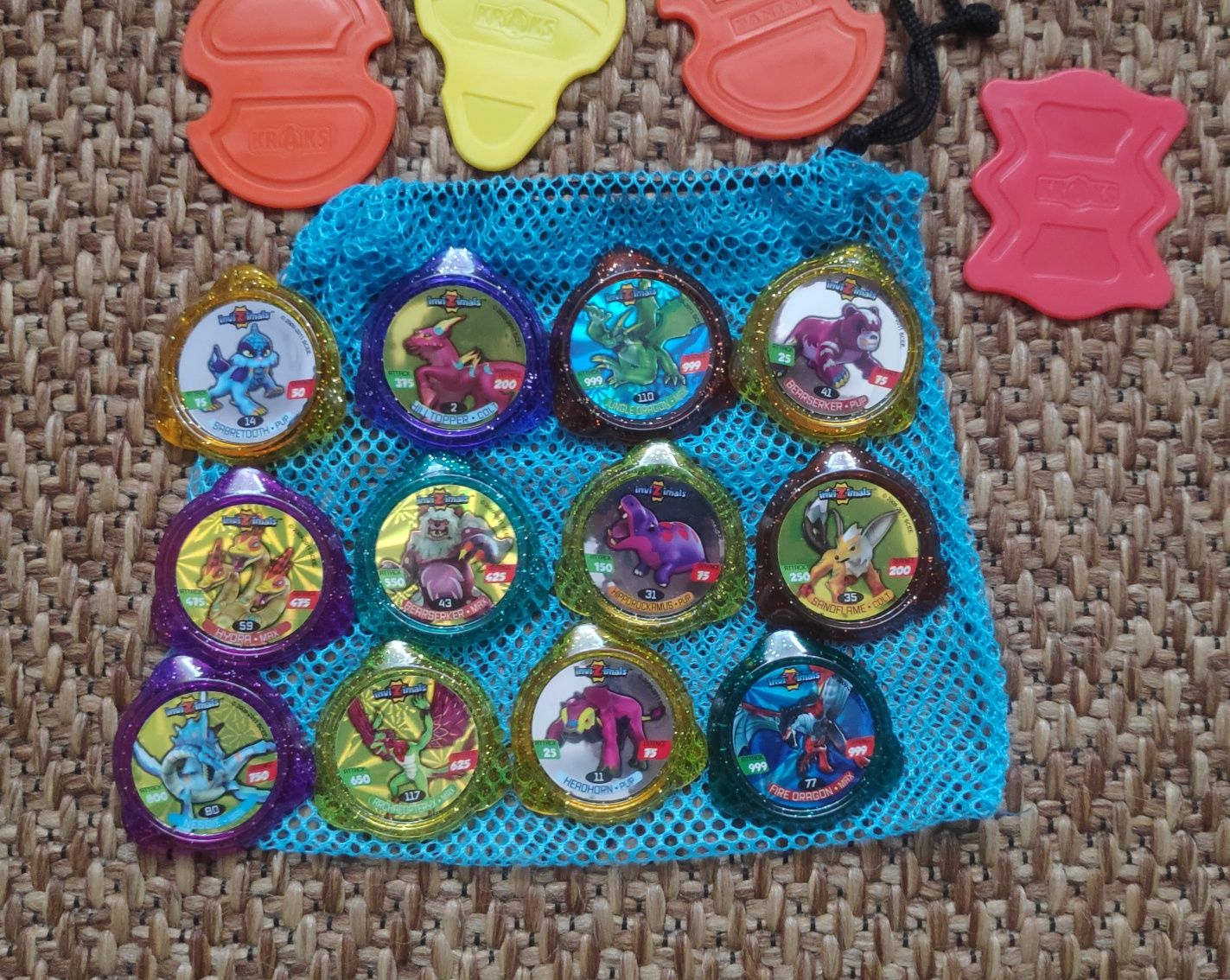 12 Tazos Invizimals Kraks Panini