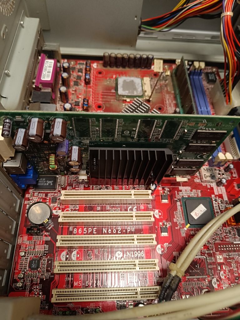Komputer stacjonarny RETRO Pentium 4