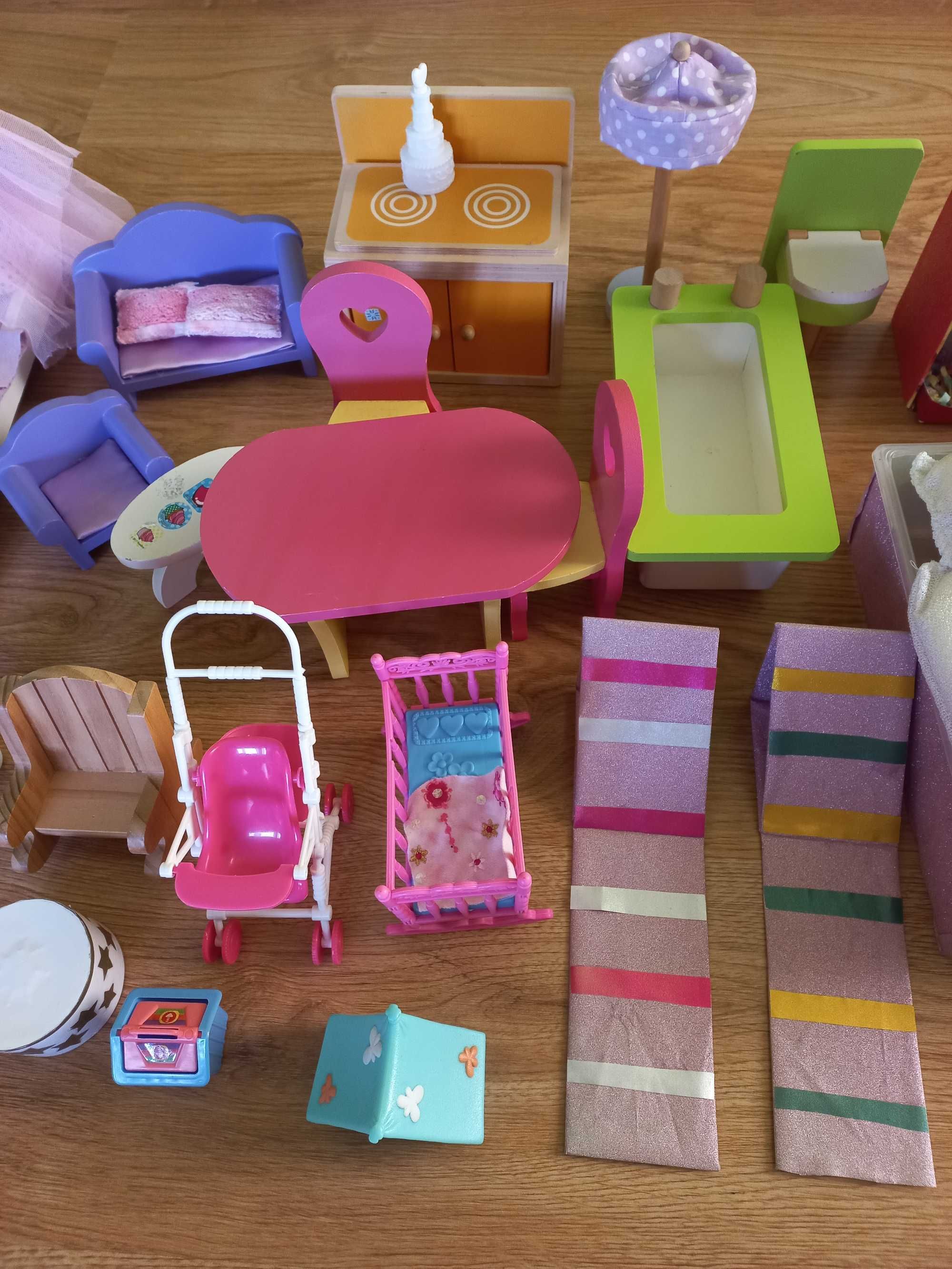 Domek drewniany XXL dla lalki barbie z garażem, wyposażeniem i lalkami