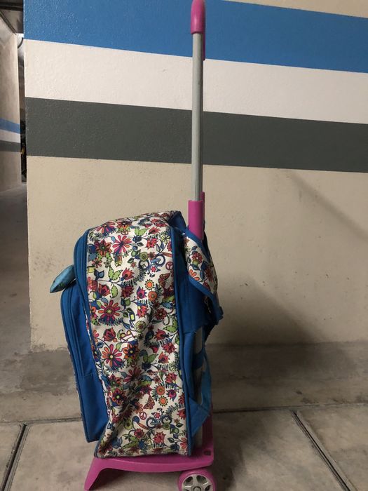 Mochila escolar.