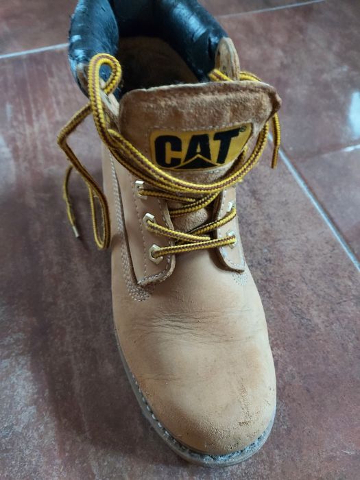 Продаю ботинки Caterpillar