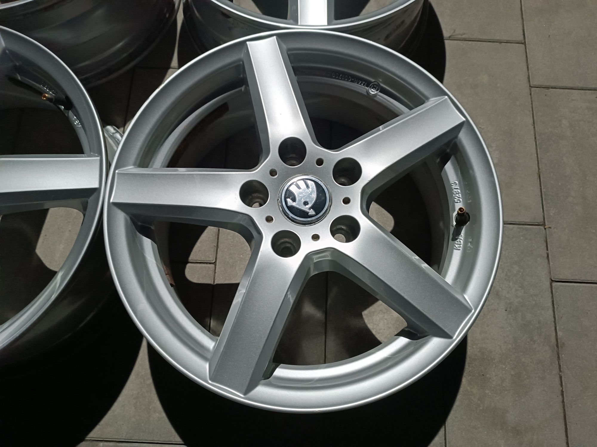 16 Alufelgi Skoda Octavia IV III II Superb, Karoq Yeti 5x112