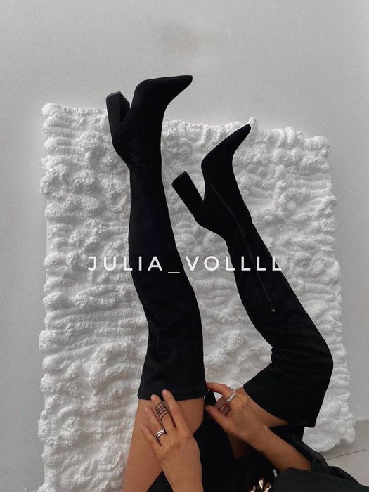 Високі чоботи