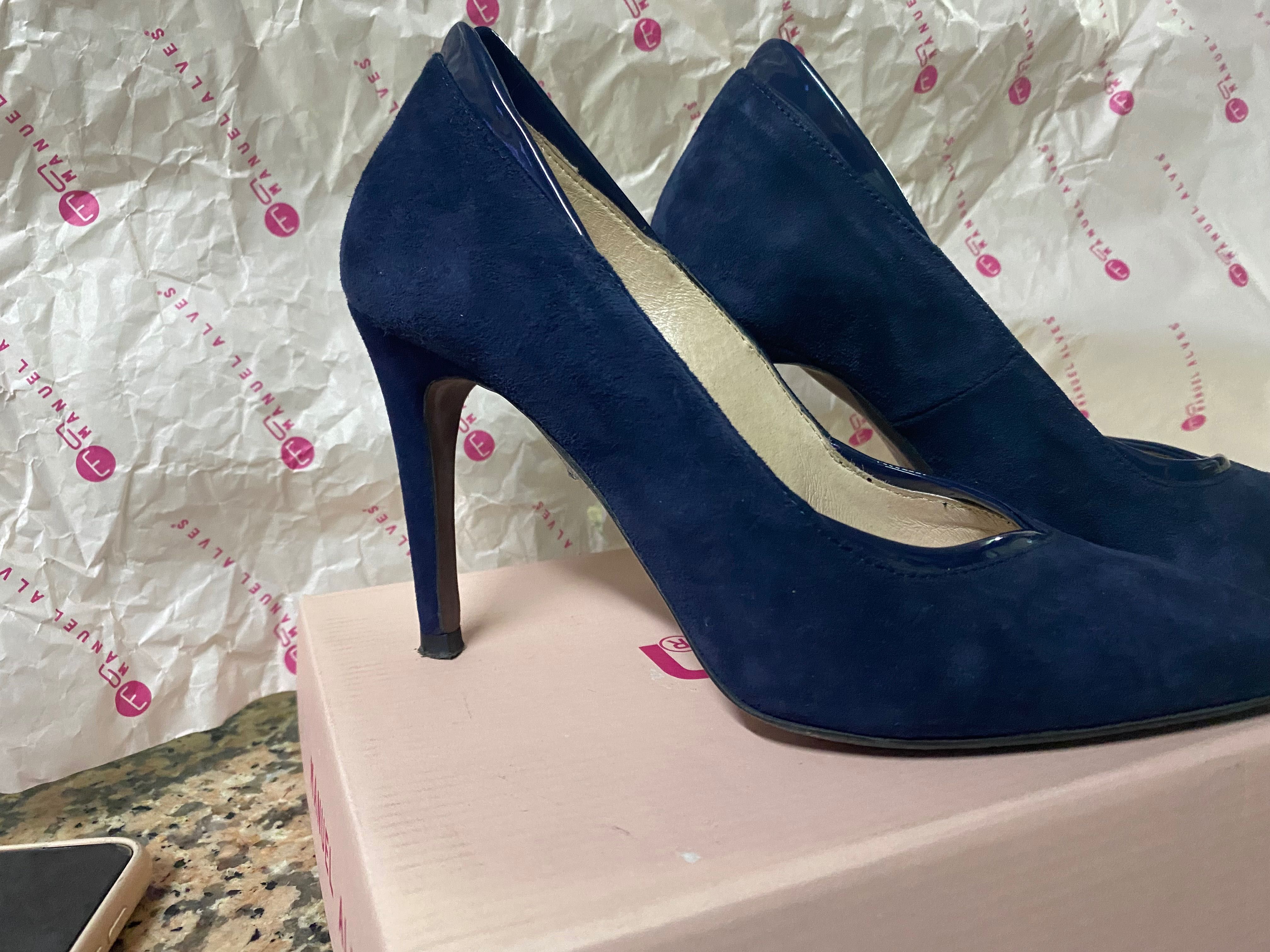 Sapatos stiletto azul marinho